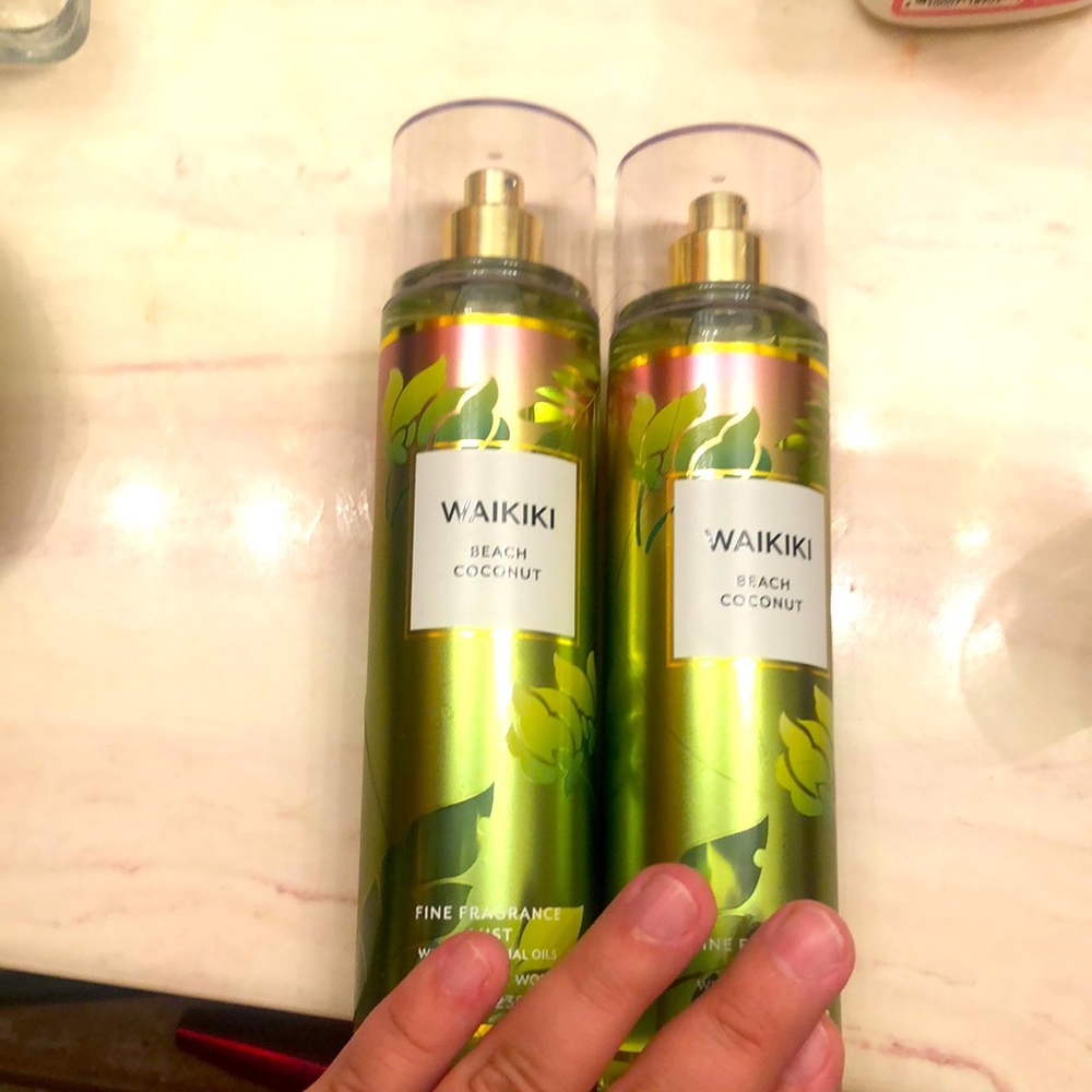 2 full bottles bath and body works!